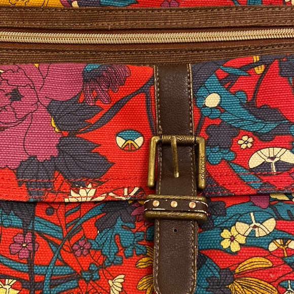 Sakroots Peace, Medium Tote Satchel, Crimson Flower - Picture 6 of 16